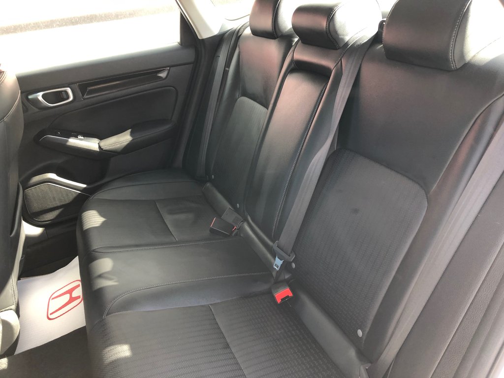 2024 Honda Civic Touring - power seats, hands free, reverse camera in Kentville, Nova Scotia - 22 - w1024h768px