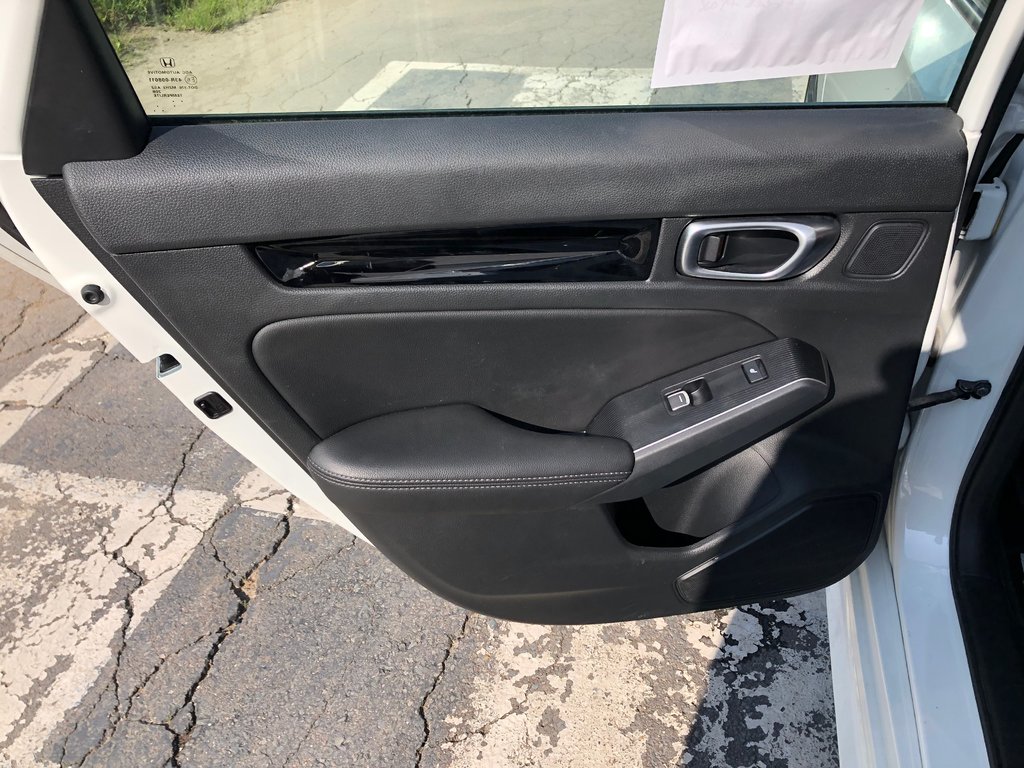 2024 Honda Civic Touring - power seats, hands free, reverse camera in Kentville, Nova Scotia - 21 - w1024h768px