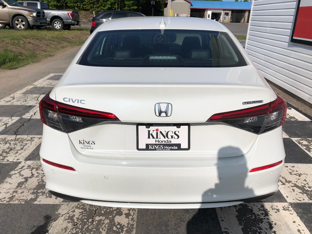 2024 Honda Civic Touring - power seats, hands free, reverse camera in Kentville, Nova Scotia - 5 - w1024h768px