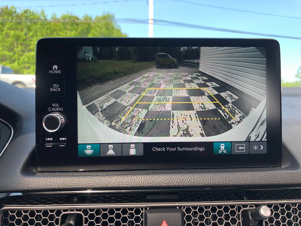 2024 Honda Civic Touring - power seats, hands free, reverse camera in Kentville, Nova Scotia - 13 - w1024h768px