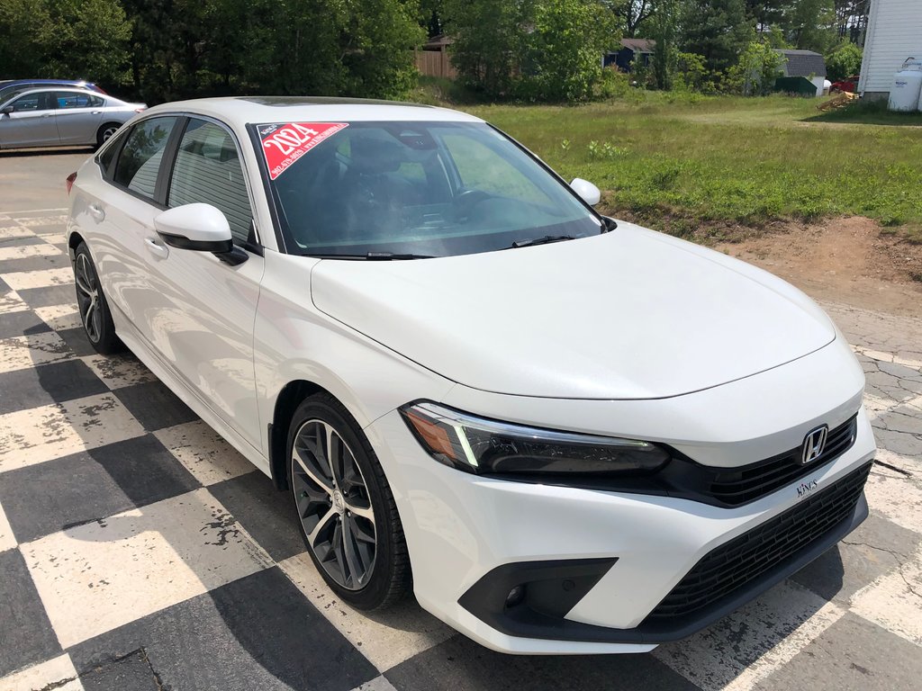 Honda Civic Touring - power seats, hands free, sunroof, a/c 2024 à Kentville, Nouvelle-Écosse - 3 - w1024h768px