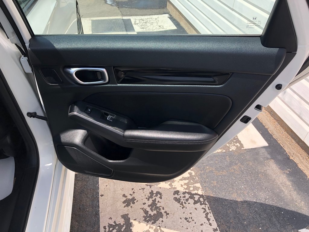 Honda Civic Touring - power seats, hands free, sunroof, a/c 2024 à Kentville, Nouvelle-Écosse - 23 - w1024h768px