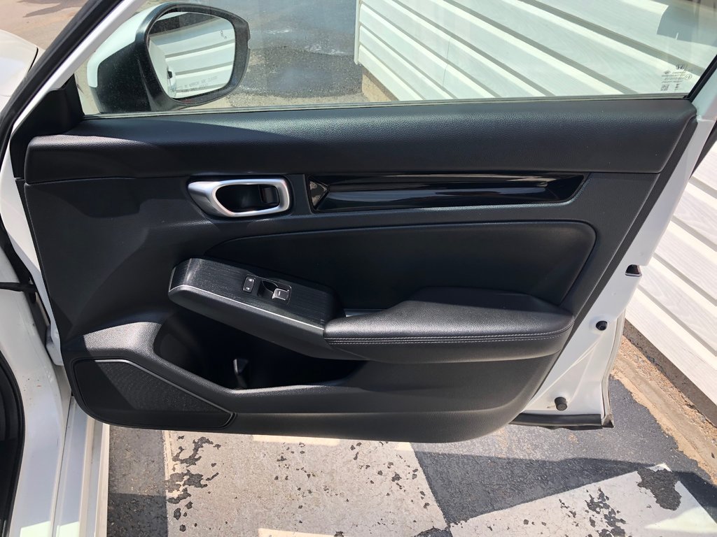 Honda Civic Touring - power seats, hands free, sunroof, a/c 2024 à Kentville, Nouvelle-Écosse - 24 - w1024h768px