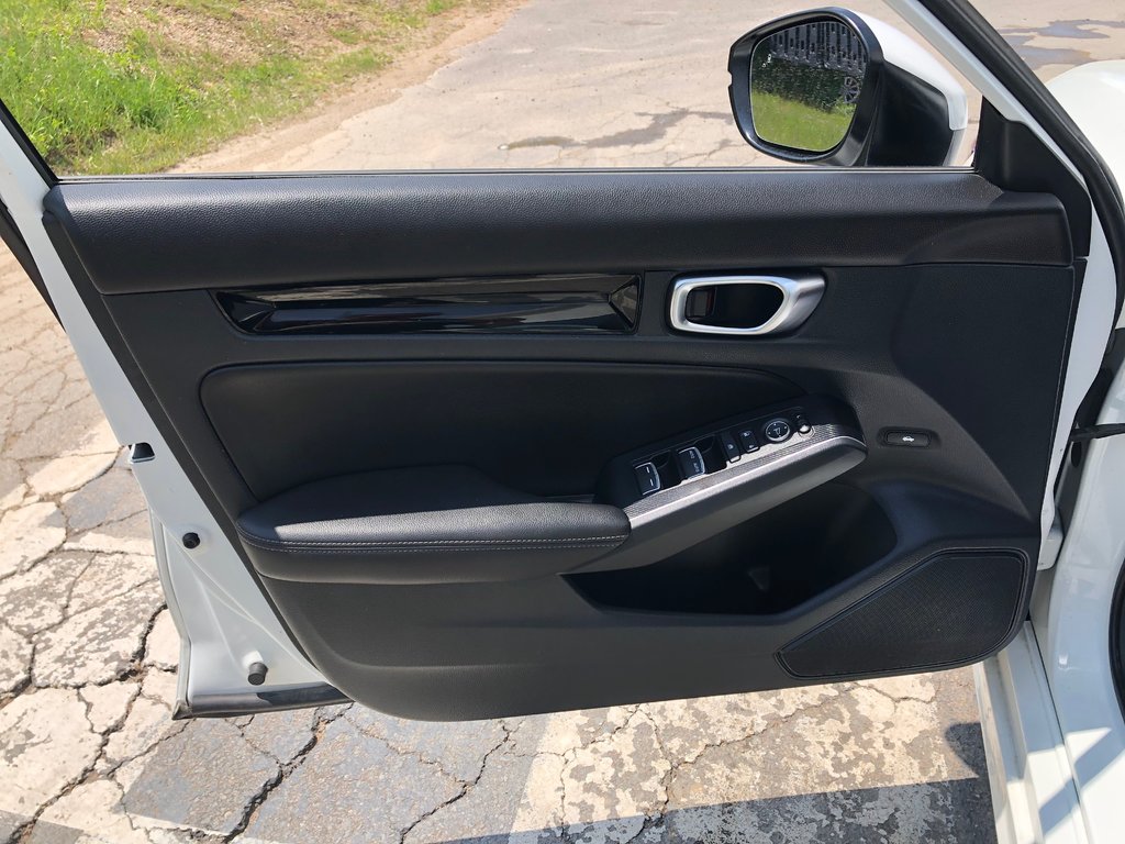 Honda Civic Touring - power seats, hands free, sunroof, a/c 2024 à Kentville, Nouvelle-Écosse - 16 - w1024h768px