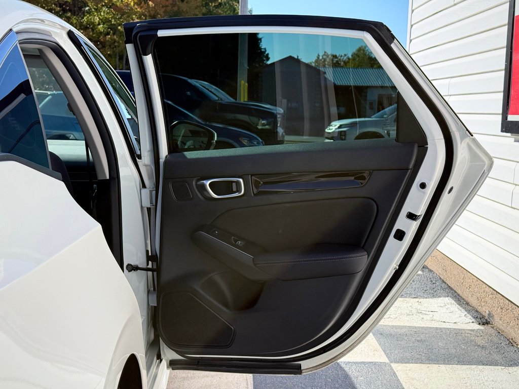 2024 Honda CIVIC Touring, heated seats, navigation, power windows, in COLDBROOK, Nova Scotia - 24 - w1024h768px
