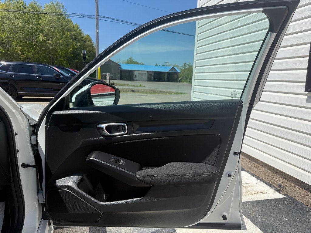 2024 Honda CIVIC LX-B, keyless entry, backup camera, Bluetooth in COLDBROOK, Nova Scotia - 18 - w1024h768px