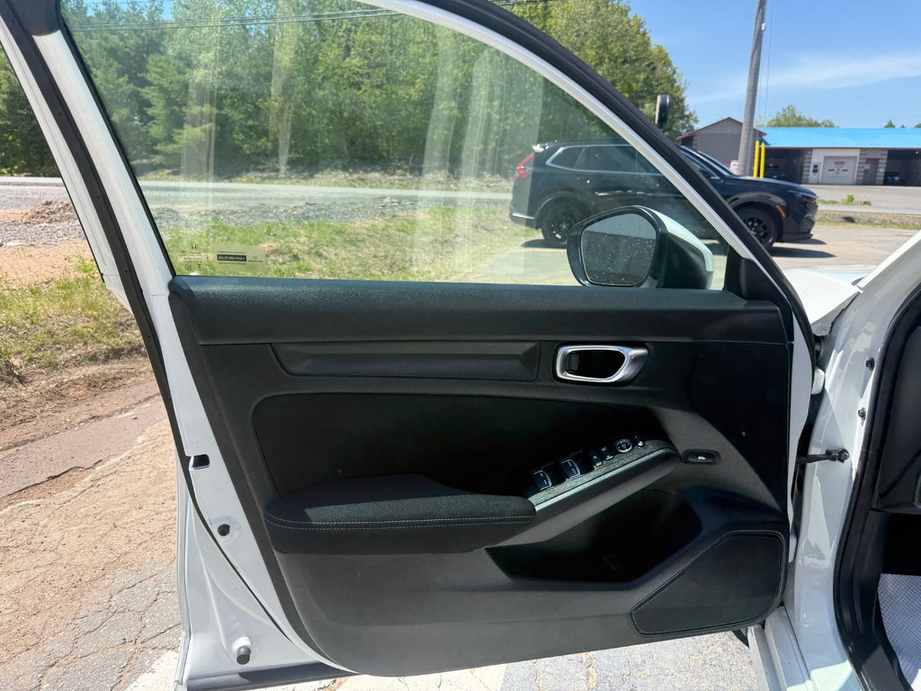 2024 Honda CIVIC LX-B, keyless entry, backup camera, Bluetooth in COLDBROOK, Nova Scotia - 7 - w1024h768px