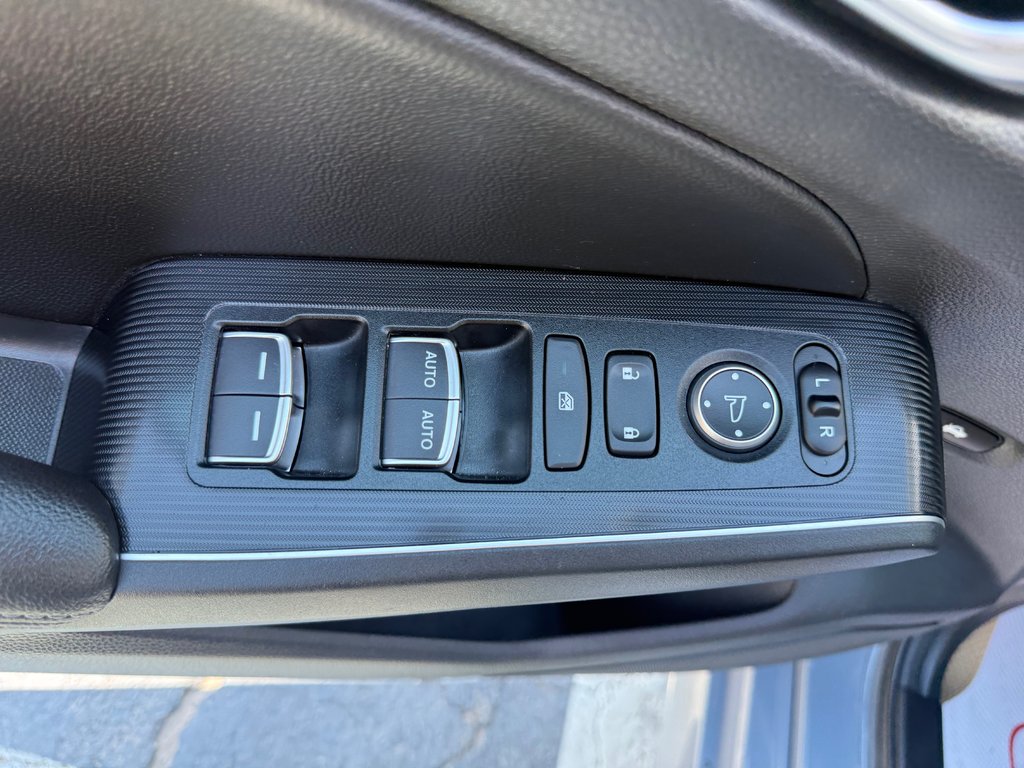 2024 Honda CIVIC Touring, keyless entry, backup camera, Bluetooth in COLDBROOK, Nova Scotia - 8 - w1024h768px