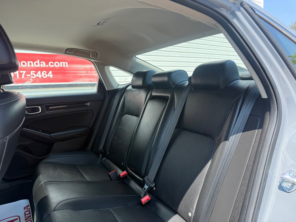 2024 Honda CIVIC Touring, keyless entry, backup camera, Bluetooth in COLDBROOK, Nova Scotia - 15 - w1024h768px