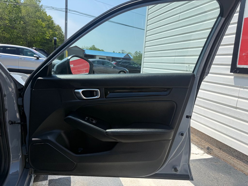 2024 Honda CIVIC Touring, keyless entry, backup camera, Bluetooth in COLDBROOK, Nova Scotia - 19 - w1024h768px