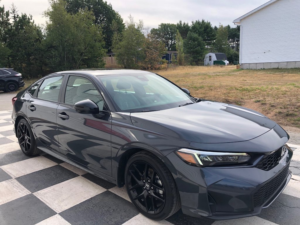 2025 Honda Civic Hybrid Sport Touring - Sunroof, Reverse Camera, Carplay in COLDBROOK, Nova Scotia - 3 - w1024h768px