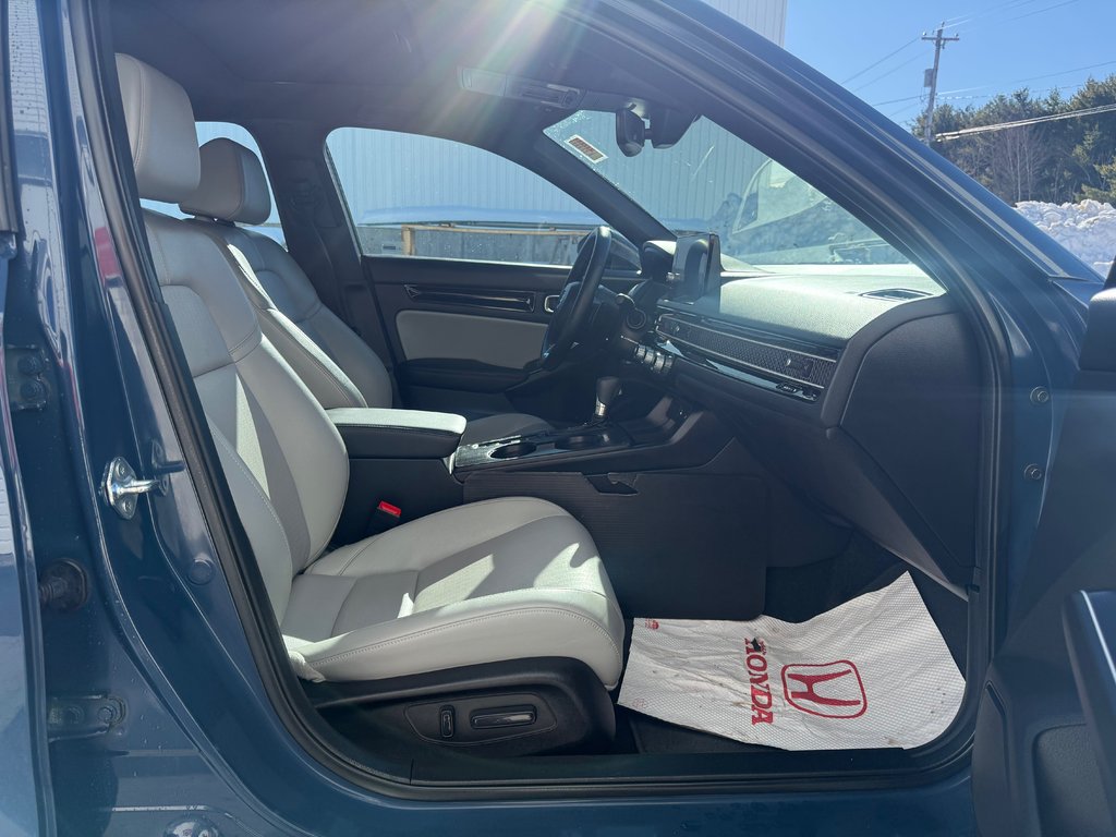 Honda CIVIC touring,Keyless entry, remote start, backup camera 2025 à COLDBROOK, Nouvelle-Écosse - 20 - w1024h768px