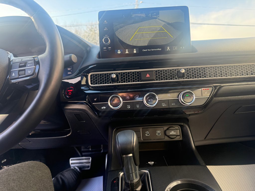 Honda CIVIC Sport, Keyless entry, remote start, backup camera 2025 à Kentville, Nouvelle-Écosse - 12 - w1024h768px