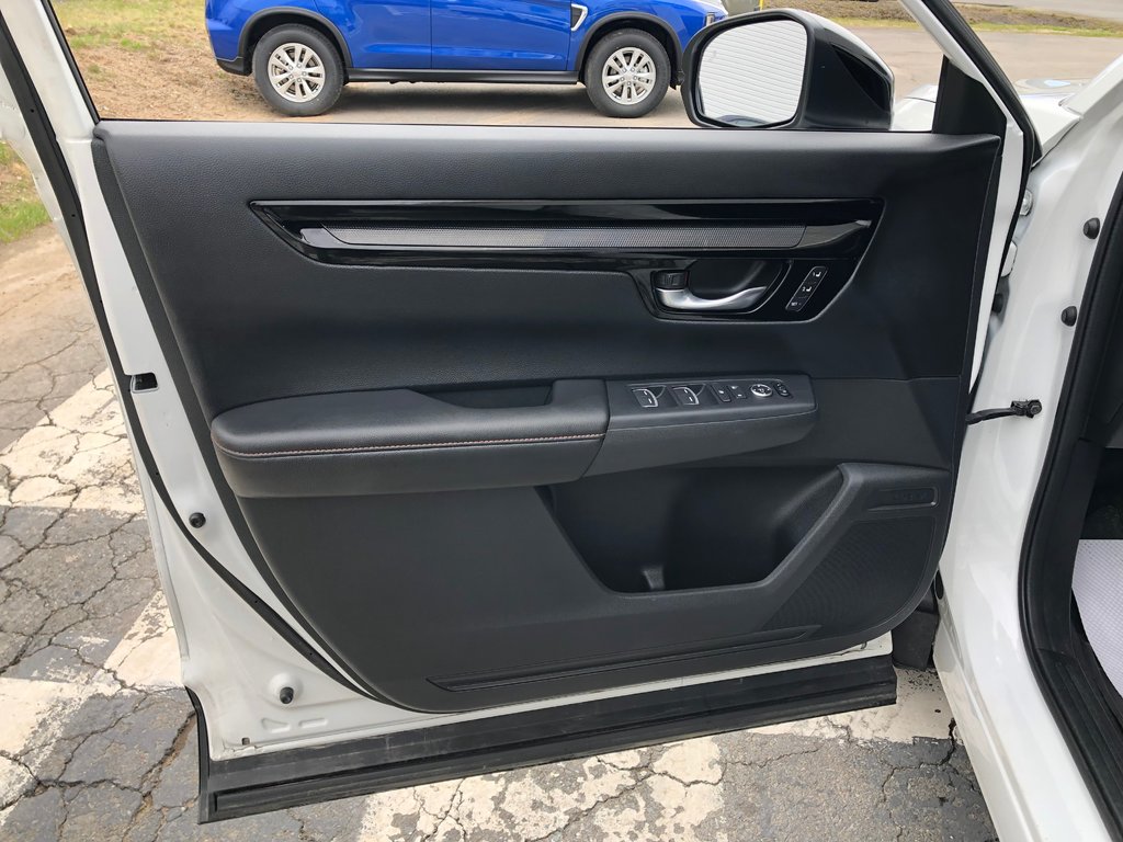 2023 Honda CR-V HYBRID Touring - power & heated seats, dual climate zones in COLDBROOK, Nova Scotia - 19 - w1024h768px