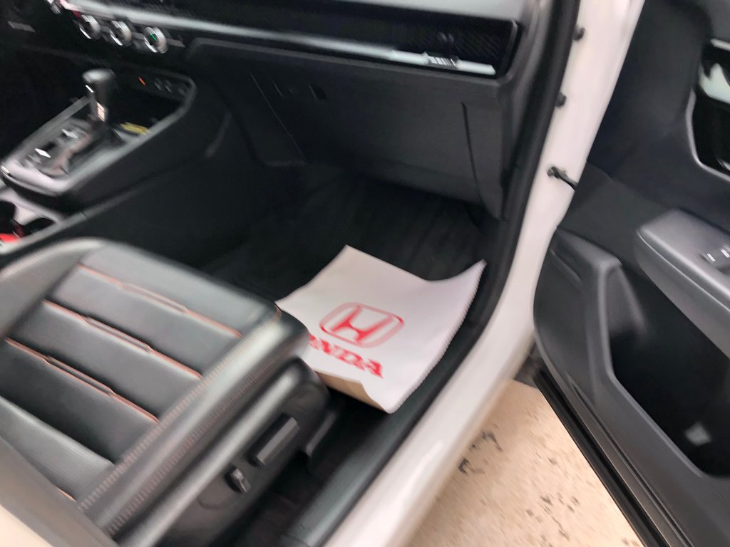 2023 Honda CR-V HYBRID Touring - power & heated seats, dual climate zones in COLDBROOK, Nova Scotia - 25 - w1024h768px