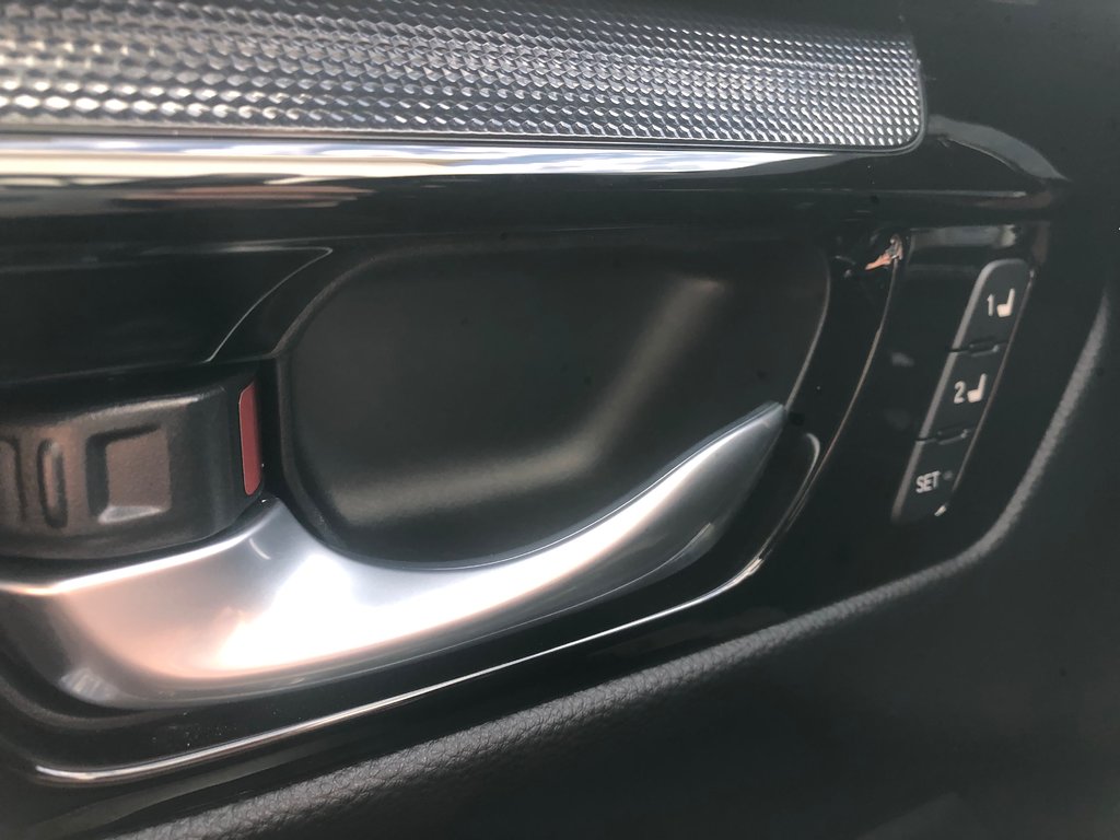 2023 Honda CR-V HYBRID Touring - Leather Seats, Reverse Camera,Push Start in COLDBROOK, Nova Scotia - 8 - w1024h768px
