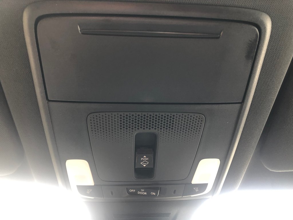 2023 Honda CR-V HYBRID Touring - Leather Seats, Reverse Camera,Push Start in COLDBROOK, Nova Scotia - 17 - w1024h768px