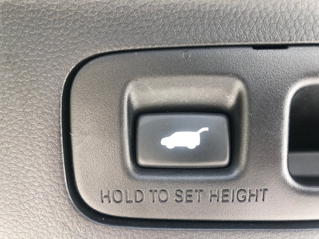 2023 Honda CR-V HYBRID Touring - Leather Seats, Reverse Camera,Push Start in COLDBROOK, Nova Scotia - 24 - w1024h768px