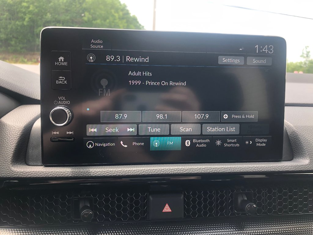 2023 Honda CR-V HYBRID Touring - Leather Seats, Reverse Camera,Push Start in COLDBROOK, Nova Scotia - 13 - w1024h768px