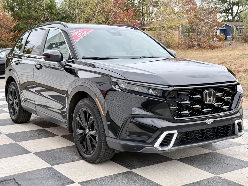 2023 Honda CR-V HYBRID Touring | Power Seats, Sunroof, CarPlay in COLDBROOK, Nova Scotia - 3 - w1024h768px