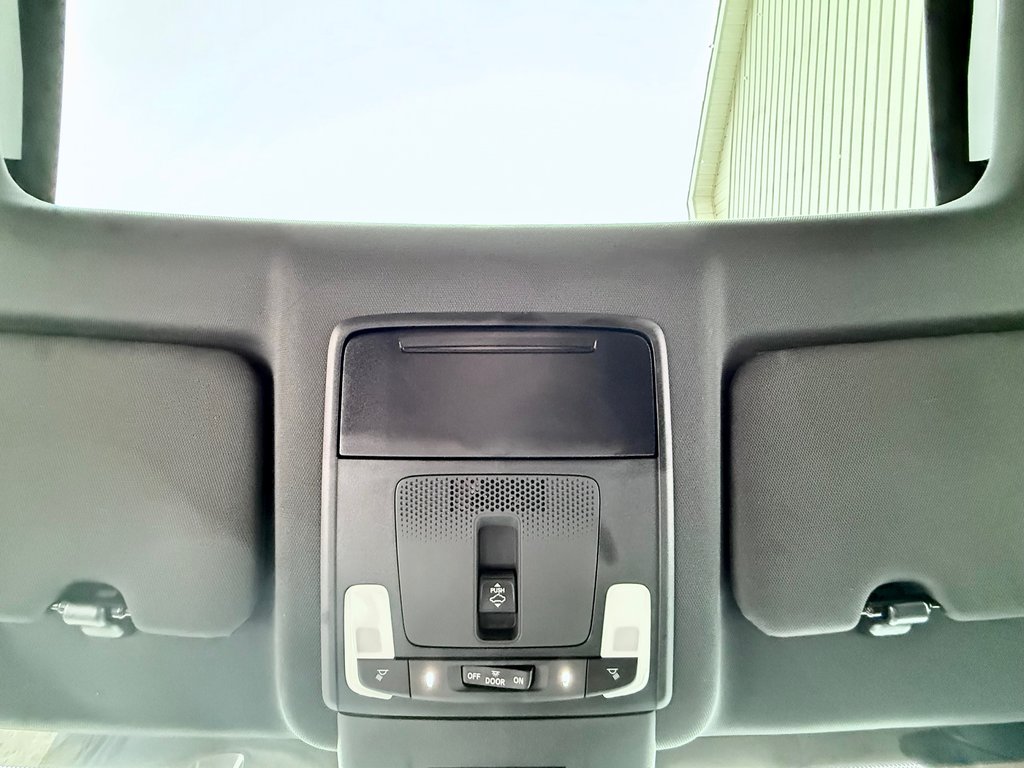 2023 Honda CR-V HYBRID Touring | Power Seats, Sunroof, CarPlay in COLDBROOK, Nova Scotia - 14 - w1024h768px