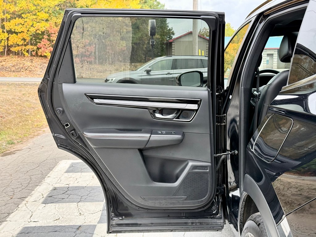 2023 Honda CR-V HYBRID Touring | Power Seats, Sunroof, CarPlay in COLDBROOK, Nova Scotia - 20 - w1024h768px