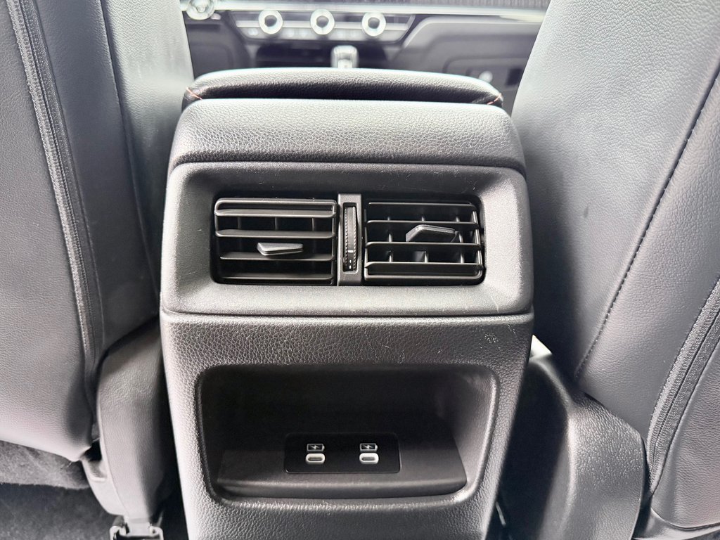 2023 Honda CR-V HYBRID Touring | Power Seats, Sunroof, CarPlay in COLDBROOK, Nova Scotia - 22 - w1024h768px