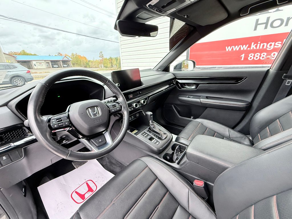 2023 Honda CR-V HYBRID Touring | Power Seats, Sunroof, CarPlay in COLDBROOK, Nova Scotia - 9 - w1024h768px