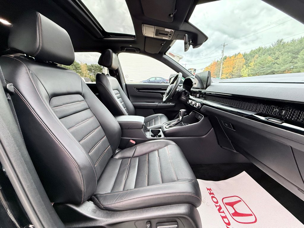 2023 Honda CR-V HYBRID Touring | Power Seats, Sunroof, CarPlay in COLDBROOK, Nova Scotia - 28 - w1024h768px