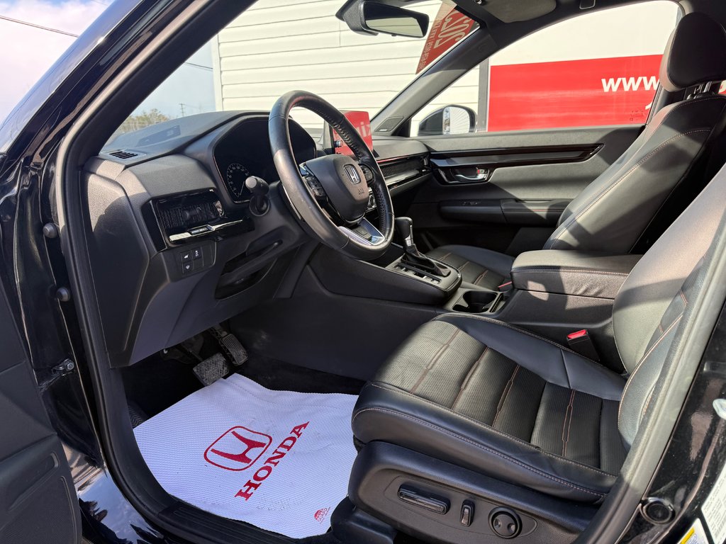 2023 Honda CR-V HYBRID Touring, Keyless entry, remote start, backup camer in COLDBROOK, Nova Scotia - 9 - w1024h768px