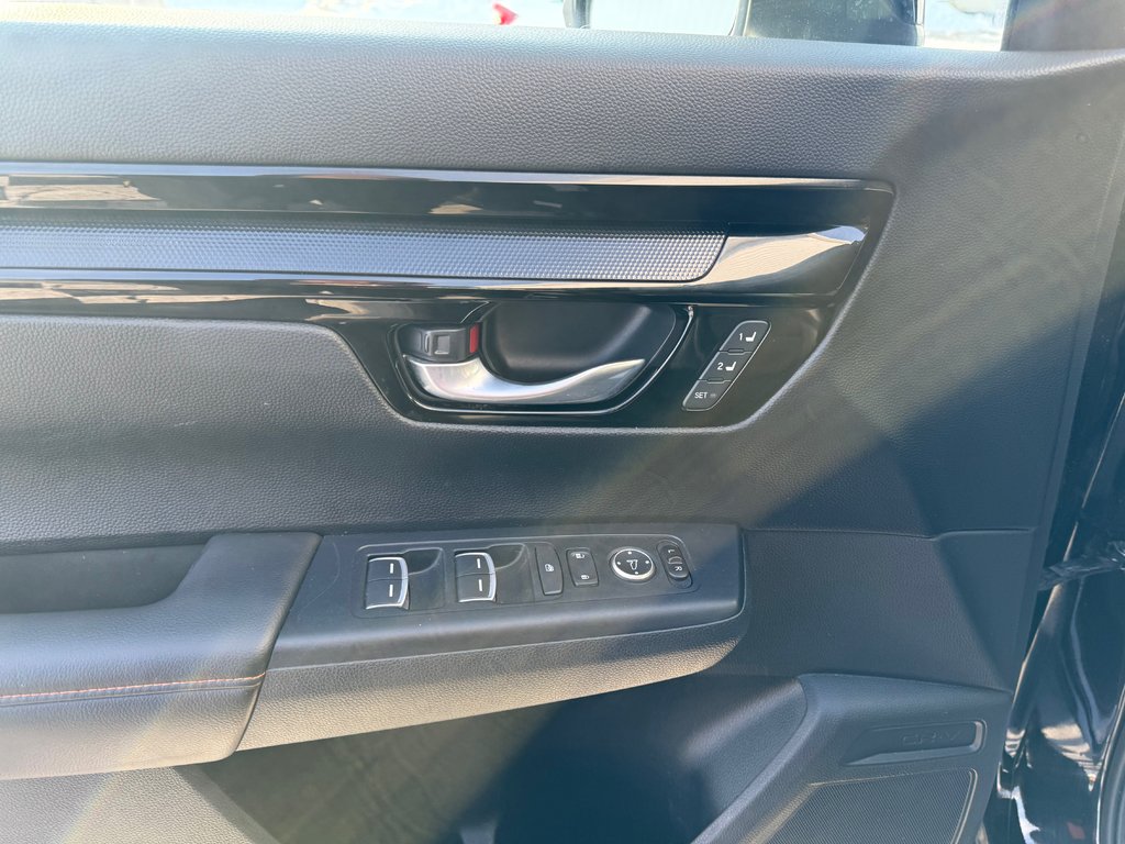2023 Honda CR-V HYBRID Touring, Keyless entry, remote start, backup camer in COLDBROOK, Nova Scotia - 8 - w1024h768px