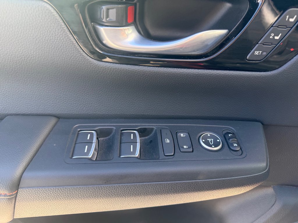 Honda CR-V HYBRID Touring, keyless entry, backup camera, Bluetooth 2023 à COLDBROOK, Nouvelle-Écosse - 8 - w1024h768px