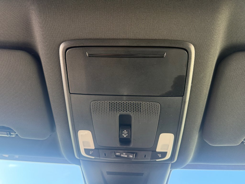 Honda CR-V HYBRID Touring, keyless entry, backup camera, Bluetooth 2023 à COLDBROOK, Nouvelle-Écosse - 13 - w1024h768px