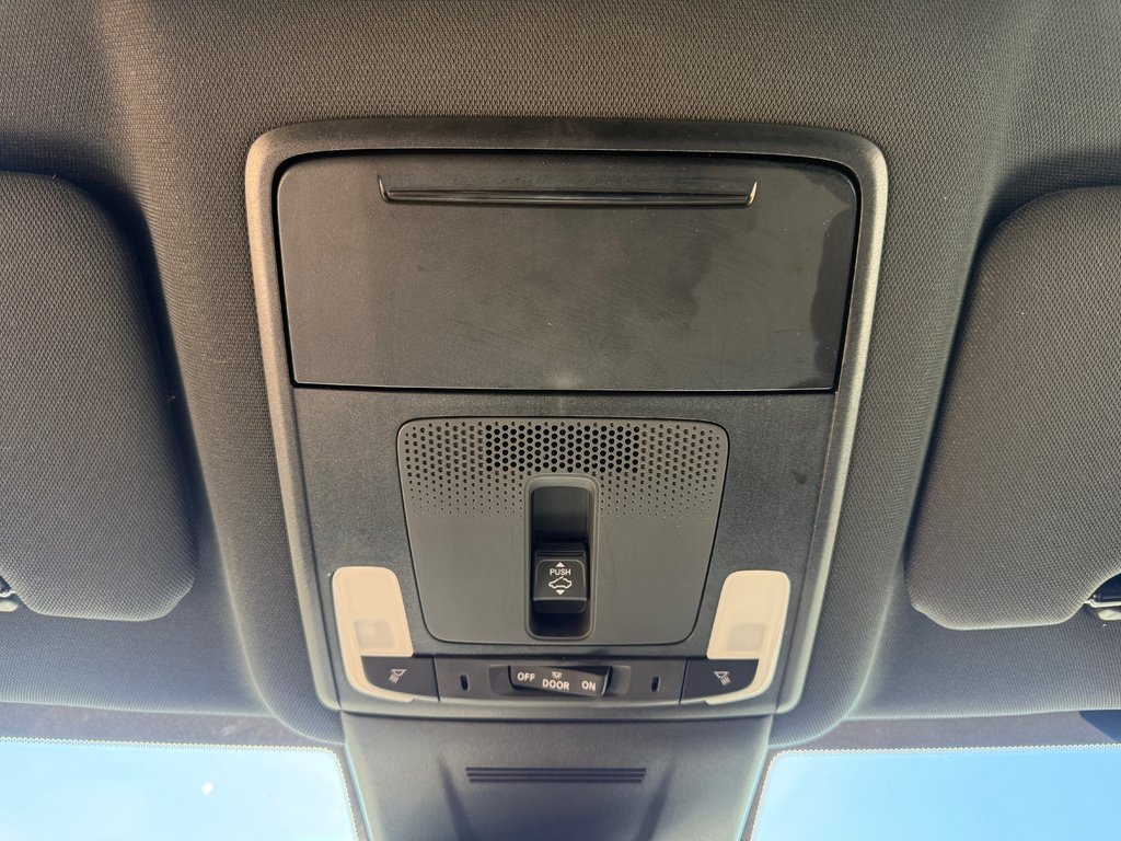 2023 Honda CR-V HYBRID Touring, keyless entry, backup camera, Bluetooth in Kentville, Nova Scotia - 13 - w1024h768px
