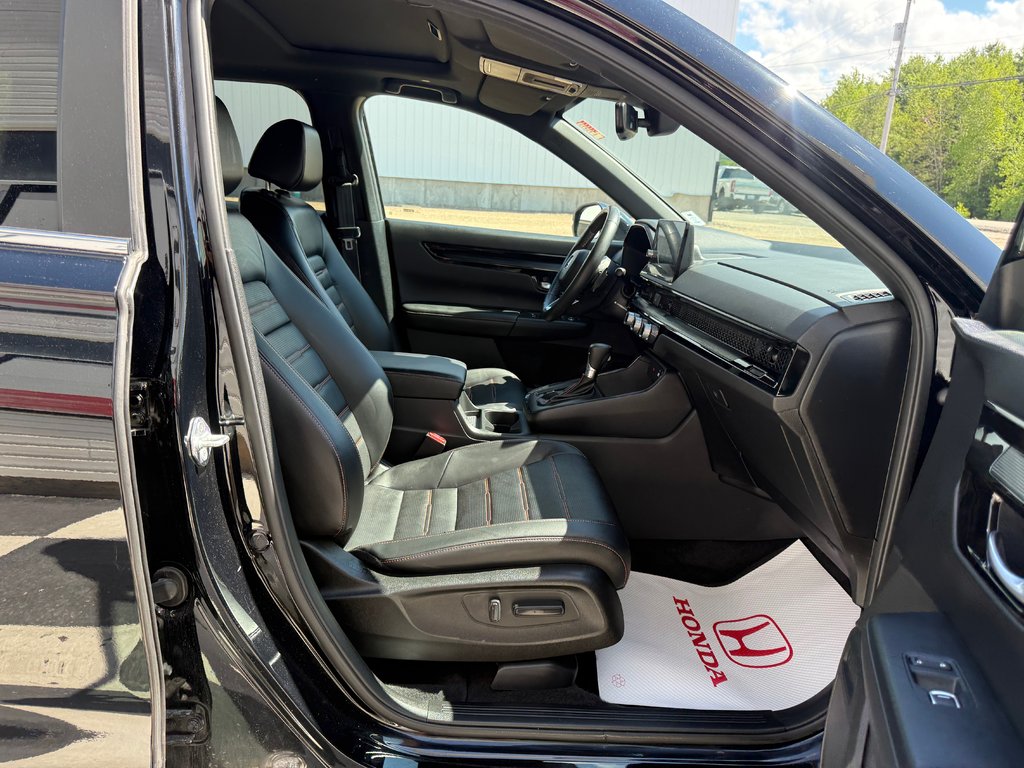 2023 Honda CR-V HYBRID Touring, keyless entry, backup camera, Bluetooth in Kentville, Nova Scotia - 20 - w1024h768px