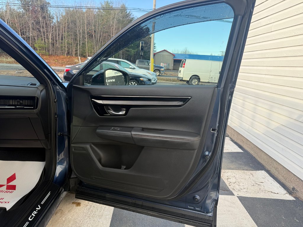 2024 Honda CR-V Hybrid Touring, hybrid, keyless entry, remote start in Kentville, Nova Scotia - 19 - w1024h768px