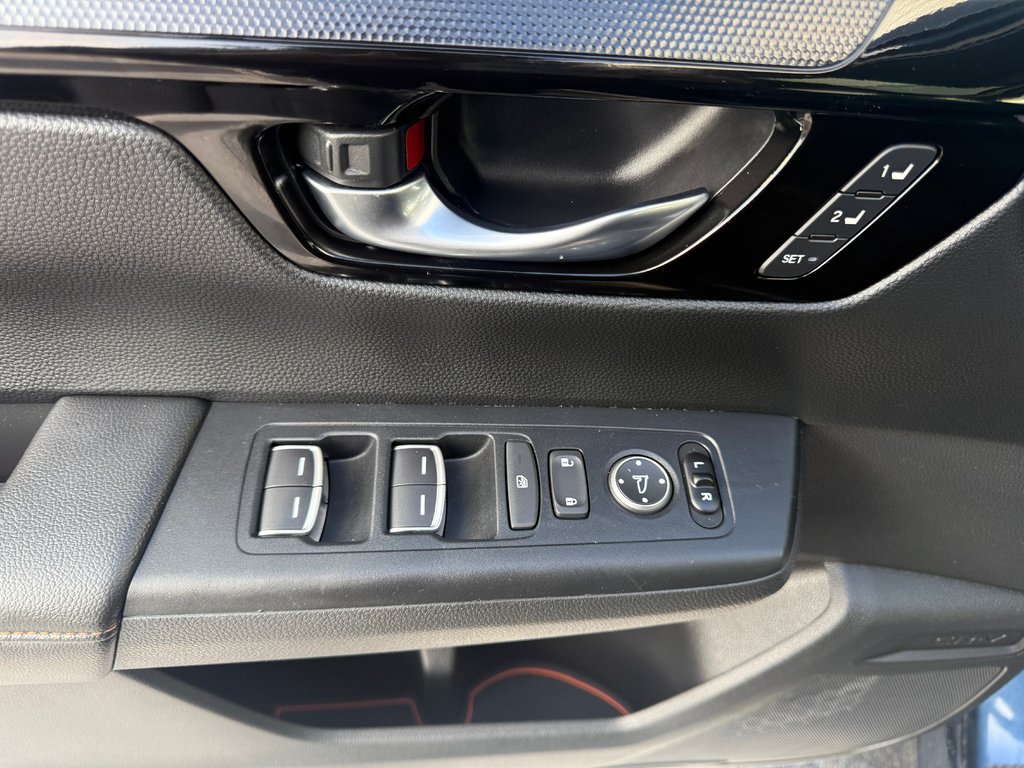 2024 Honda CR-V Hybrid Touring, hybrid, keyless entry, remote start in Kentville, Nova Scotia - 7 - w1024h768px
