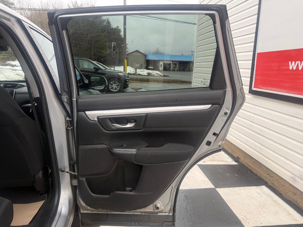 2017 Honda CR-V LX LX, keyless entry, backup camera, Bluetooth in COLDBROOK, Nova Scotia - 16 - w1024h768px