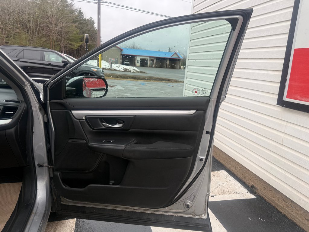 2017 Honda CR-V LX LX, keyless entry, backup camera, Bluetooth in COLDBROOK, Nova Scotia - 18 - w1024h768px