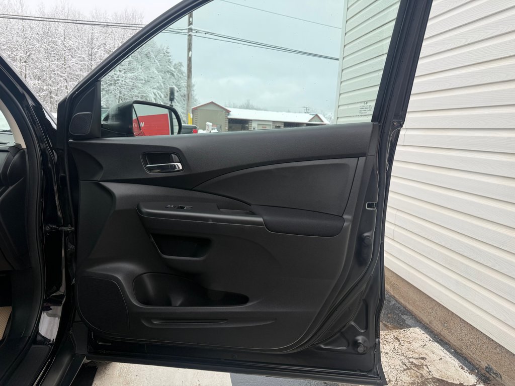 2016 Honda CR-V SE SE, keyless entry, backup camera, Bluetooth in COLDBROOK, Nova Scotia - 18 - w1024h768px
