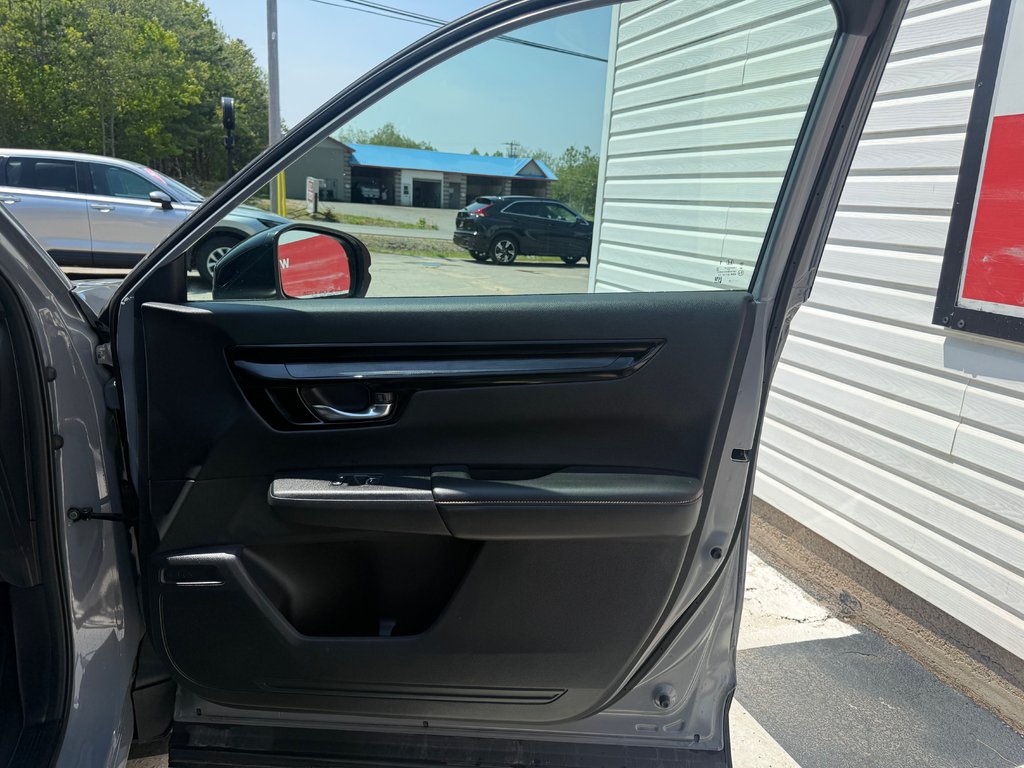 2025 Honda CR-V SPORT TOURING Touring, keyless entry, backup camera, Bluetooth in COLDBROOK, Nova Scotia - 19 - w1024h768px
