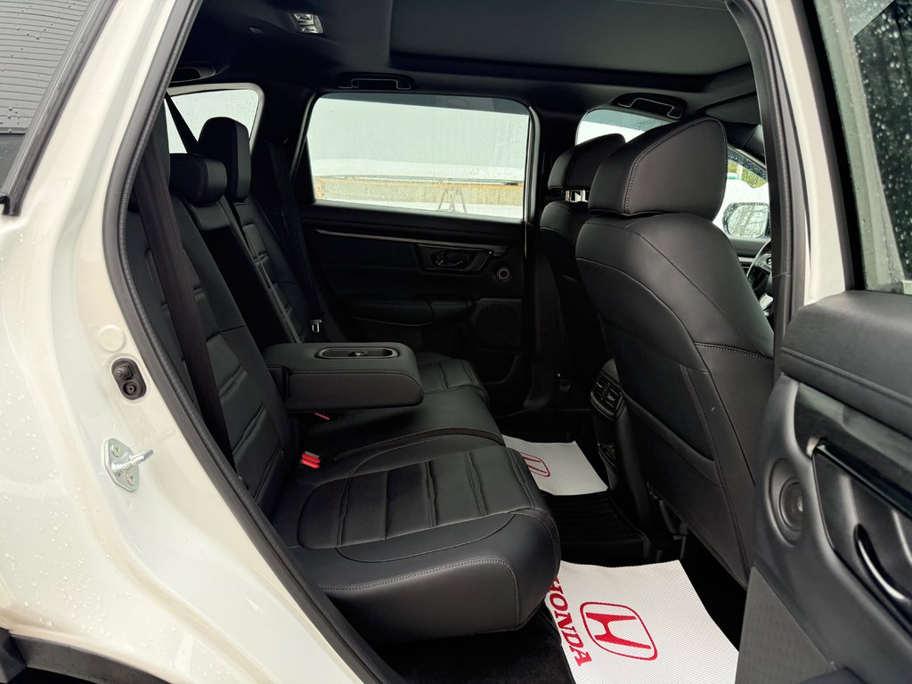 2022 Honda CR-V BLACK EDITION 4WD black edition, backup camera, Bluetooth in COLDBROOK, Nova Scotia - 18 - w1024h768px