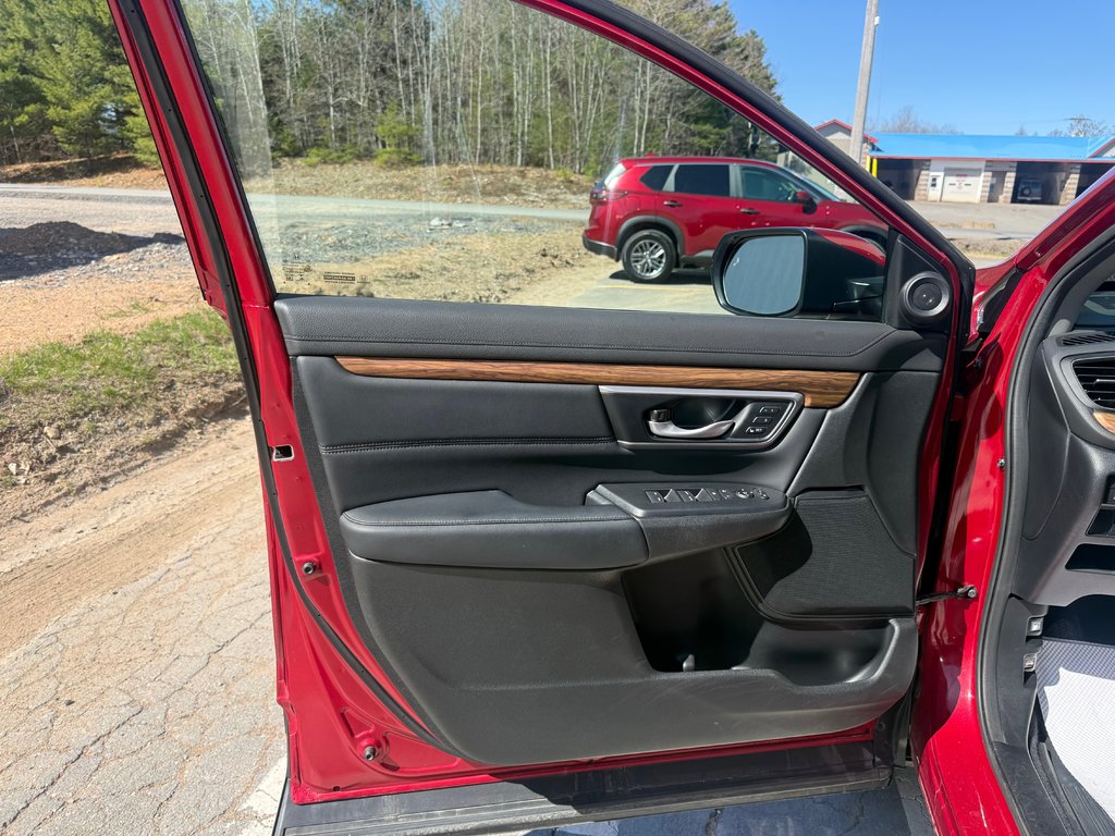 2022 Honda CR-V TOURING Touring, keyless entry, backup camera, Bluetooth in COLDBROOK, Nova Scotia - 7 - w1024h768px