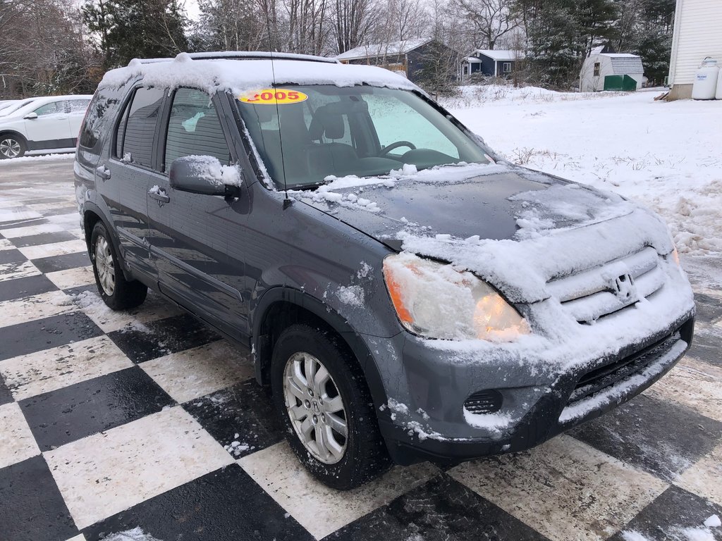 2005 Honda CR-V EX-L - sunroof, heated seats, reverse camera, a/c in COLDBROOK, Nova Scotia - 3 - w1024h768px