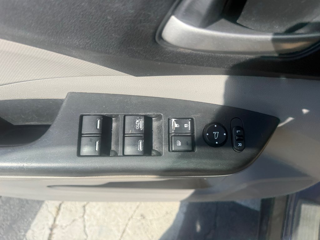 2012 Honda CR-V LX, Keyless entry, MP3, Cruise control in Kentville, Nova Scotia - 8 - w1024h768px