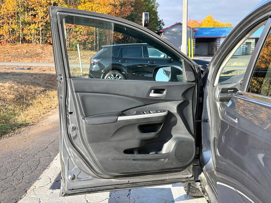 2013 Honda CR-V Touring | Reverse Camera, Heated Front Seats in COLDBROOK, Nova Scotia - 7 - w1024h768px