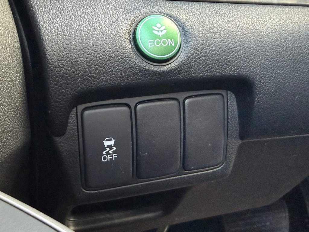 2013 Honda CR-V Touring | Reverse Camera, Heated Front Seats in COLDBROOK, Nova Scotia - 13 - w1024h768px
