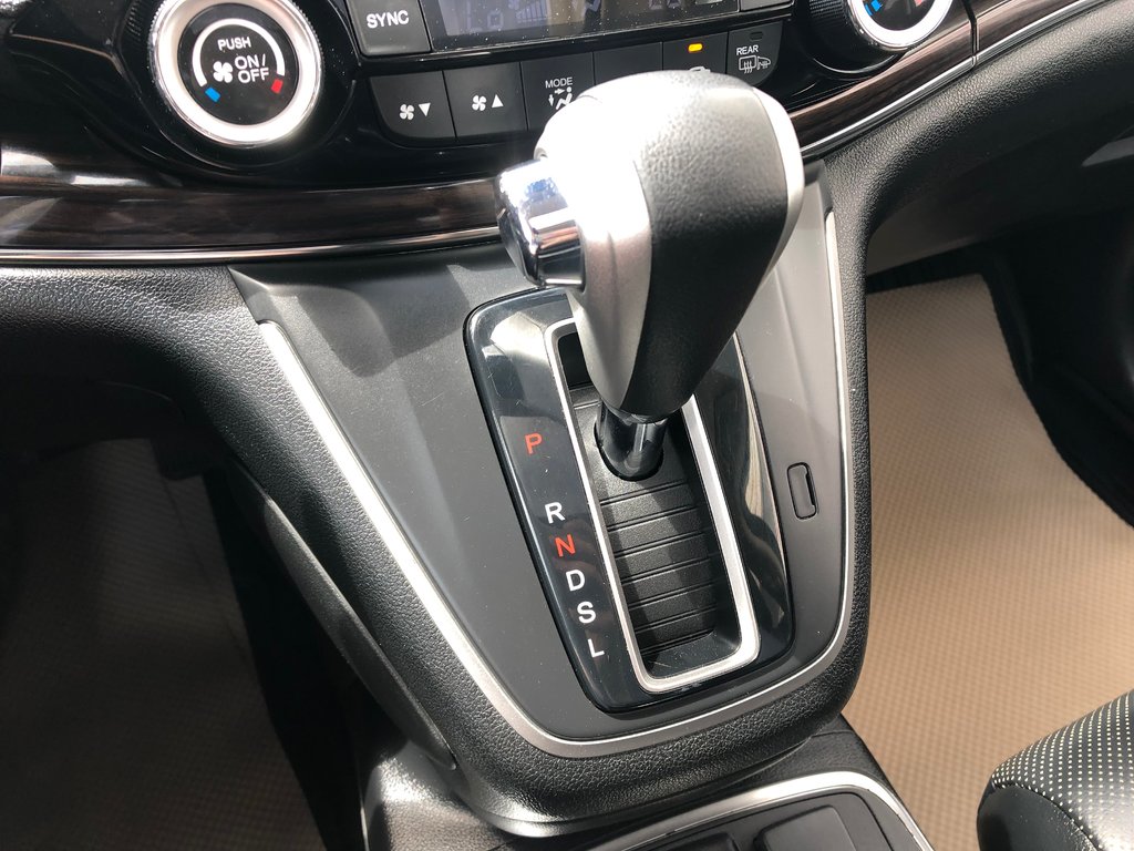 2015 Honda CR-V Touring - sunroof, power and heated seats, cruise in COLDBROOK, Nova Scotia - 17 - w1024h768px