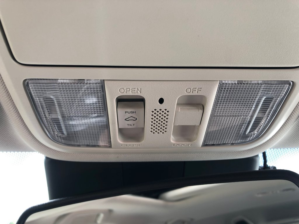 2015 Honda CR-V Touring - sunroof, power and heated seats, cruise in COLDBROOK, Nova Scotia - 19 - w1024h768px