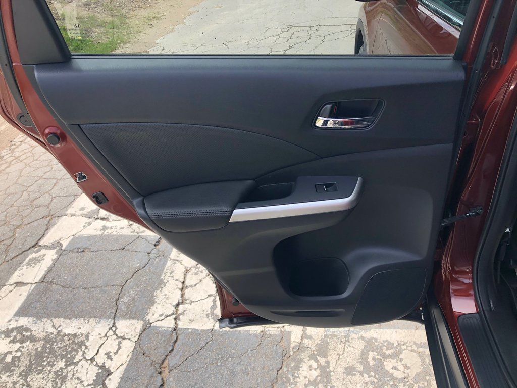 2015 Honda CR-V Touring - sunroof, power and heated seats, cruise in COLDBROOK, Nova Scotia - 24 - w1024h768px